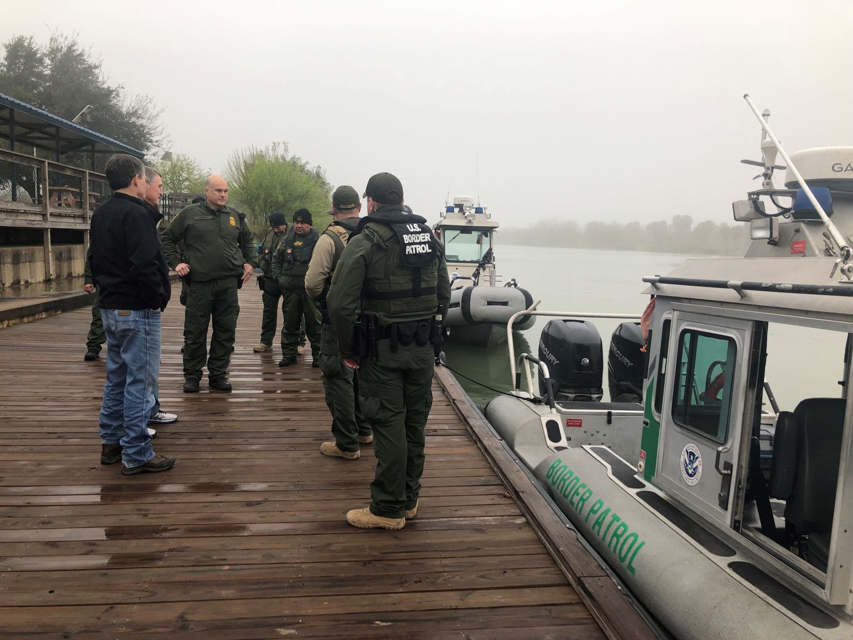 Daines Visits border